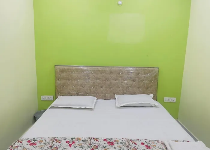 Hotel Near Me
